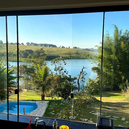 Casa Com Piscina Fundo Pra Represa E Ar Condicionado Casinhabrancadevaranda Ijaci Εξωτερικό φωτογραφία