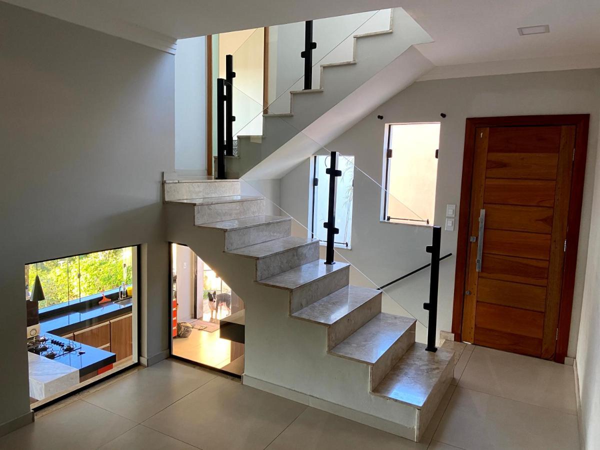 Casa Com Piscina Fundo Pra Represa E Ar Condicionado Casinhabrancadevaranda Ijaci Εξωτερικό φωτογραφία