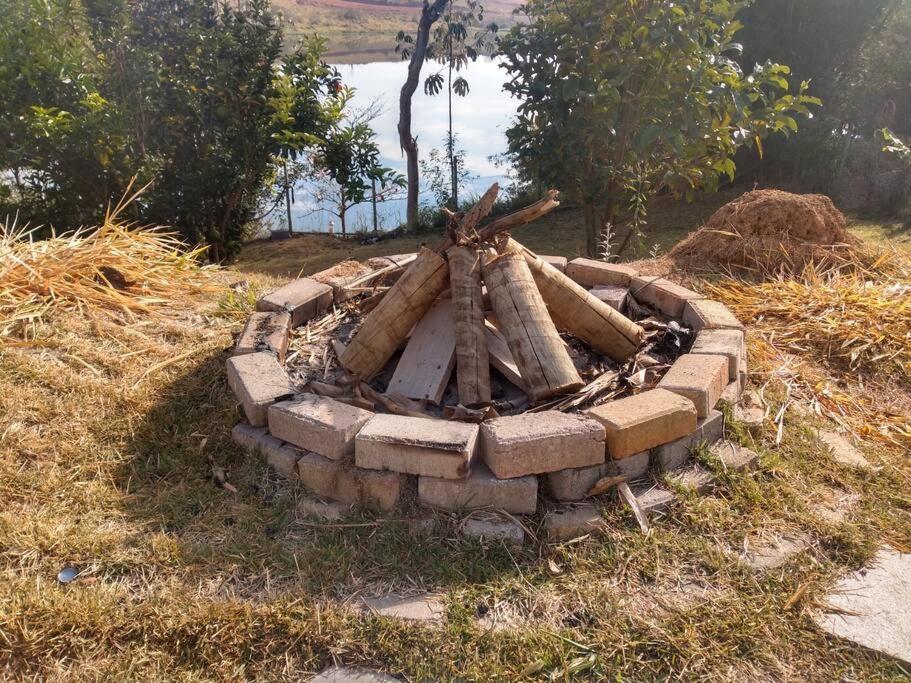 Casa Com Piscina Fundo Pra Represa E Ar Condicionado Casinhabrancadevaranda Ijaci Εξωτερικό φωτογραφία